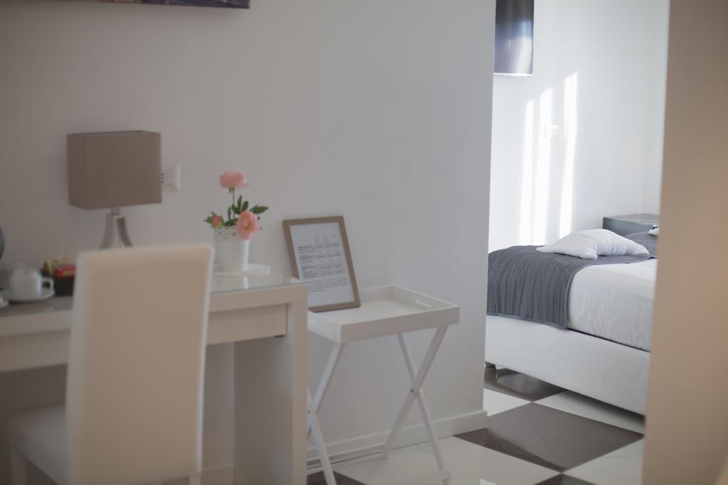 فندق Saint Peter'S Luxury Domus روما الغرفة الصورة