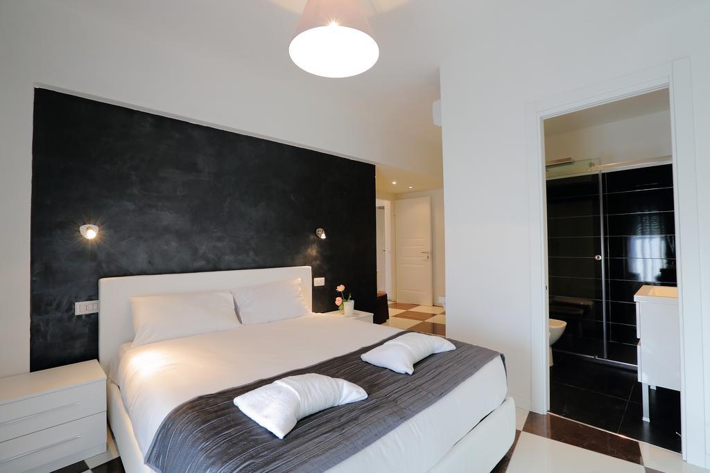 فندق Saint Peter'S Luxury Domus روما الغرفة الصورة